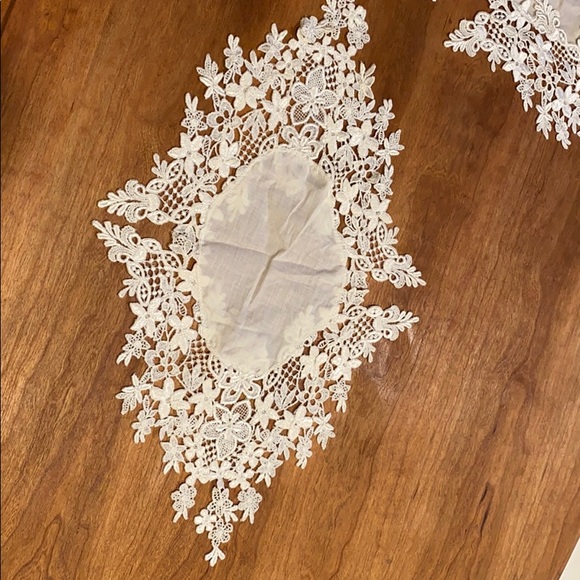 2 TWO beautiful hand made LACE doilies VINTAGE - Picture 15 of 16